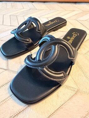 Summer 26’ Chanel Black Leather Blazy Mule CC-Logo Slide Sandals size 41